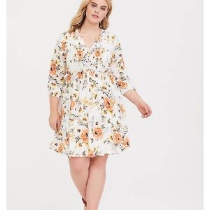 TORRID IVORY FLORAL CHALLIS SHIRT DRESS SIZE 2 NWT